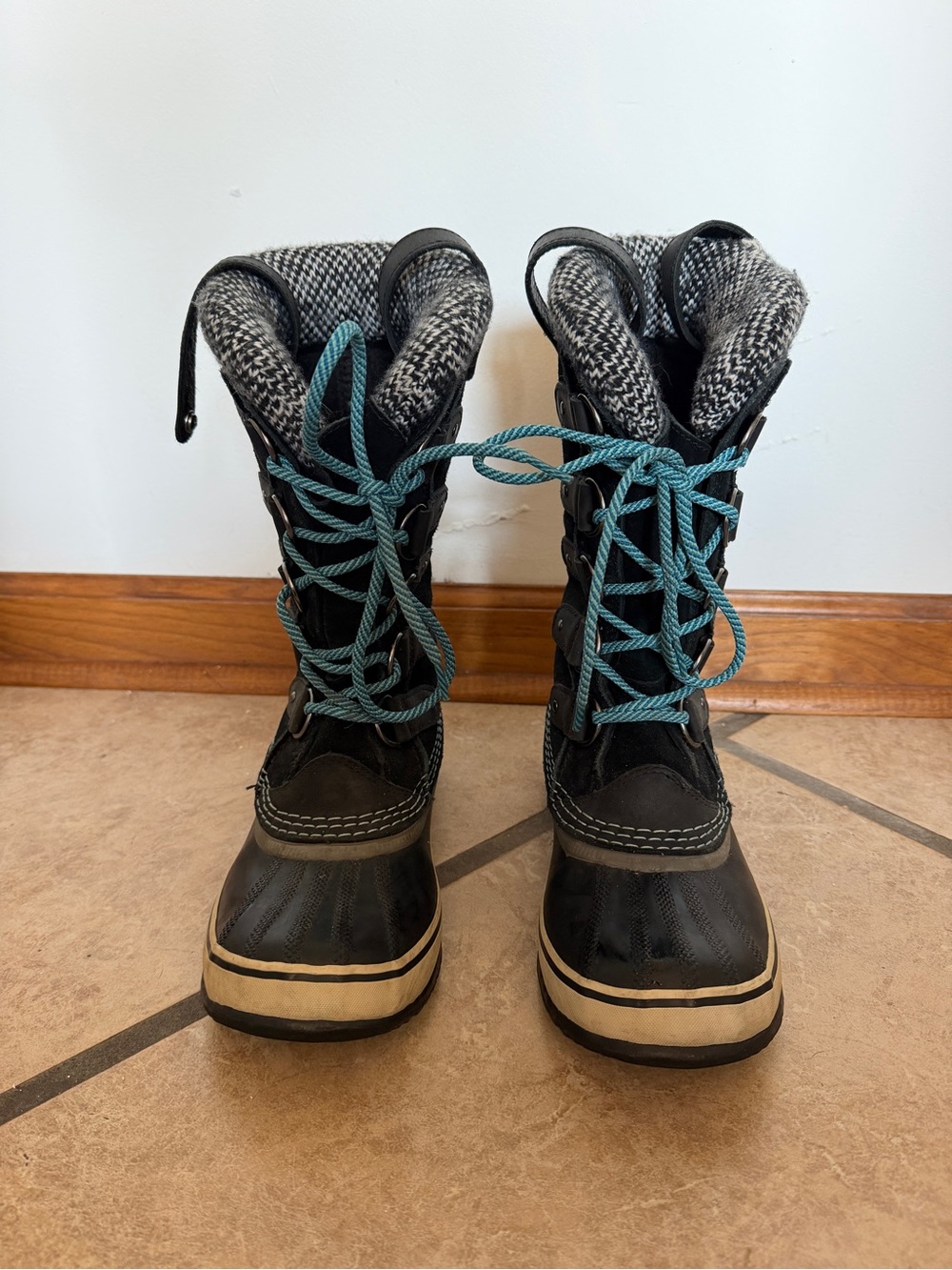 Sorel Winter Boots, Women’s Size 6.5
